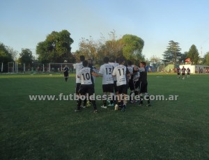 Festejo descontrolado de los jugadores de Unión. Foto: Gabriela Gorosito. 