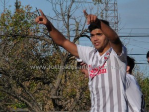El delantero de Independiente  quiere seguir festejando. Foto: FSF. 