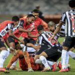 Mineiro eliminó a Boca por penales con polémica por el VAR