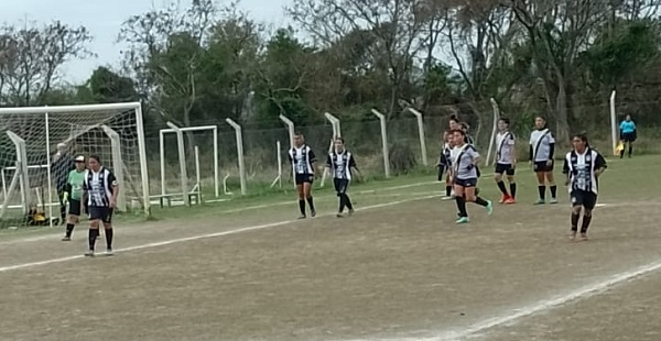 Peñarol 1 - Deportivo Santa Rosa 2. Síntesis femenino