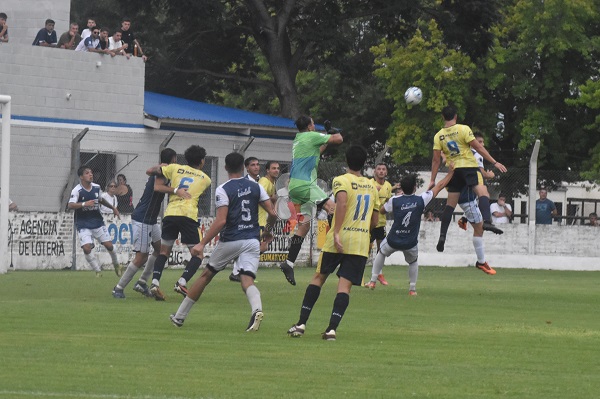 La Salle, derrotó a El Quillá, en el inicio de los 4tos