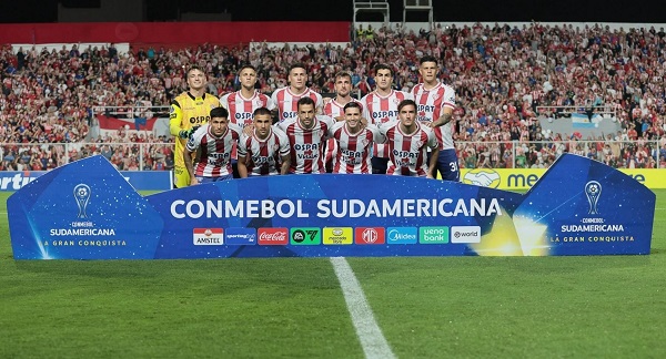 Unión perdió con Palestino y quedó al borde de la eliminación